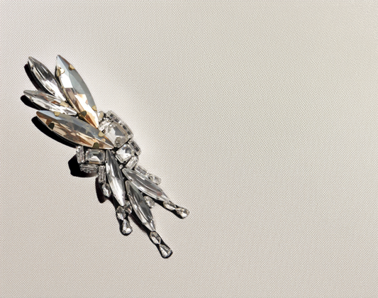 Lustre Nest Brooch